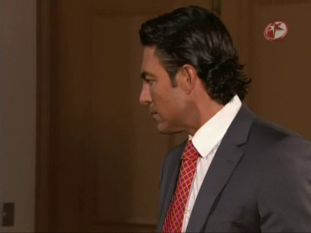  photo vlcsnap-2014-06-03-19h21m09s29_zpsf2337023.png