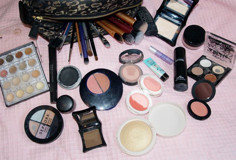 Makeup bag and makeup