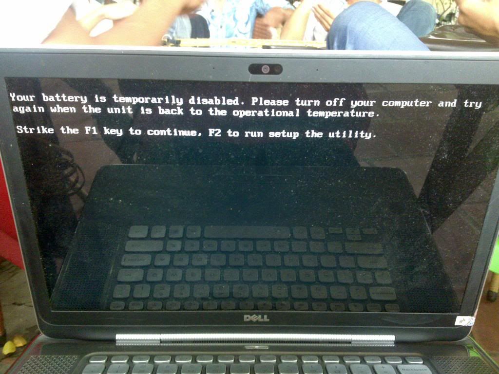 Laptop DELL XPZ 15Z báo lỗi "Your battery is temporarily disable