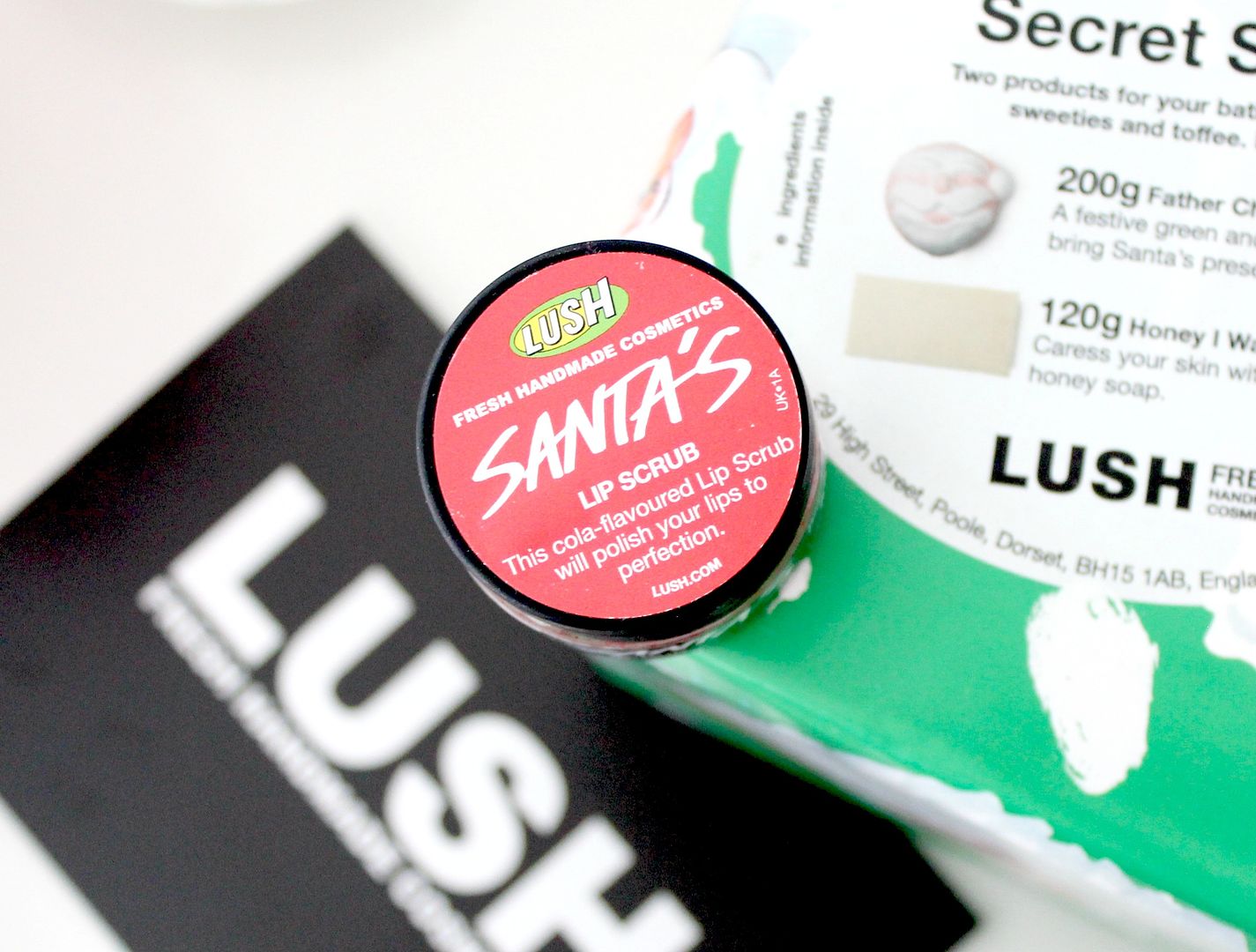 LUSH Christmas Gift Sets, LUSH Christmas Gifts, Lush Secret Santa, LUSH Santa's Lip Scrub, LUSH Lip Scrub