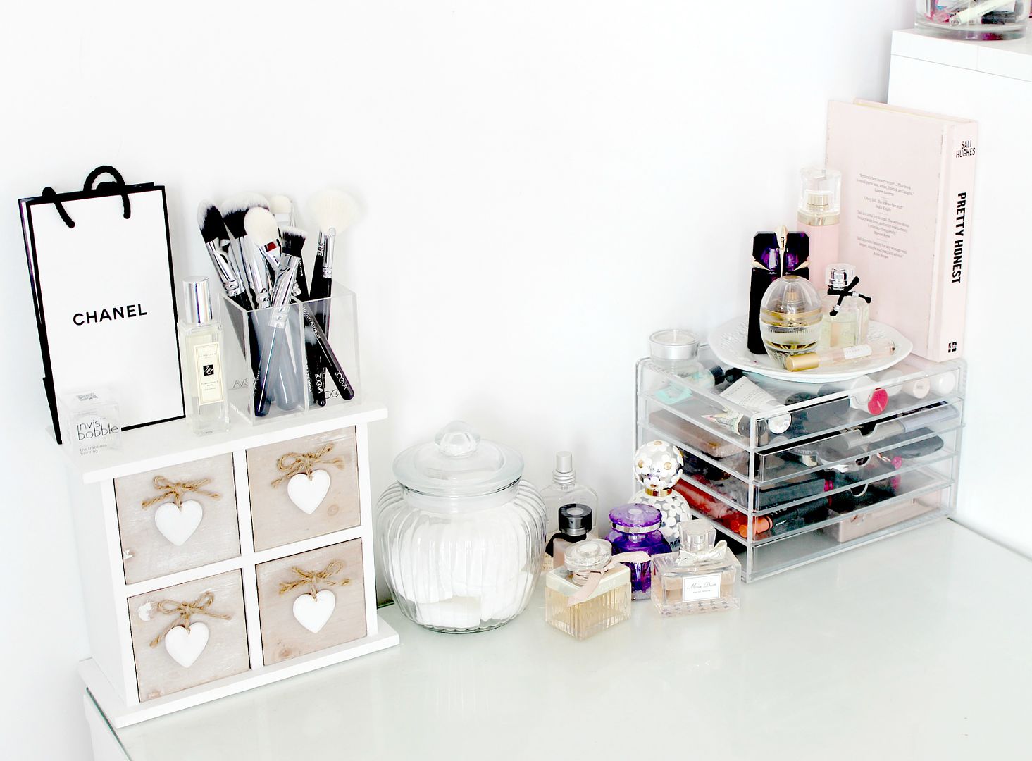 IKEA Malm Dressing Table, Makeup and Beauty Storage Ideas, Makeup Storage Inspiration, Muji Acrylic Drawers, My Dressing Table and Makeup Storage,