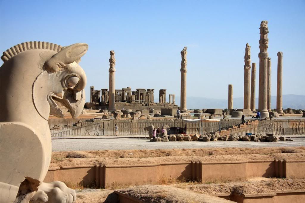 Ruins_of_Persepolis_by_Mehdis_zps7c37028