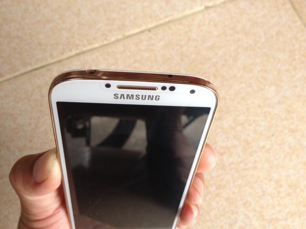 Quận 9 bán samsung galaxy s4 e330l gold đẹp 99,9% zin all - 3