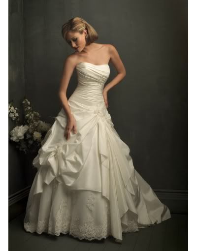 Beige Sweetheart A-Line Taffeta Wedding Dress With Pick Up Skirt Pictures, Images and Photos