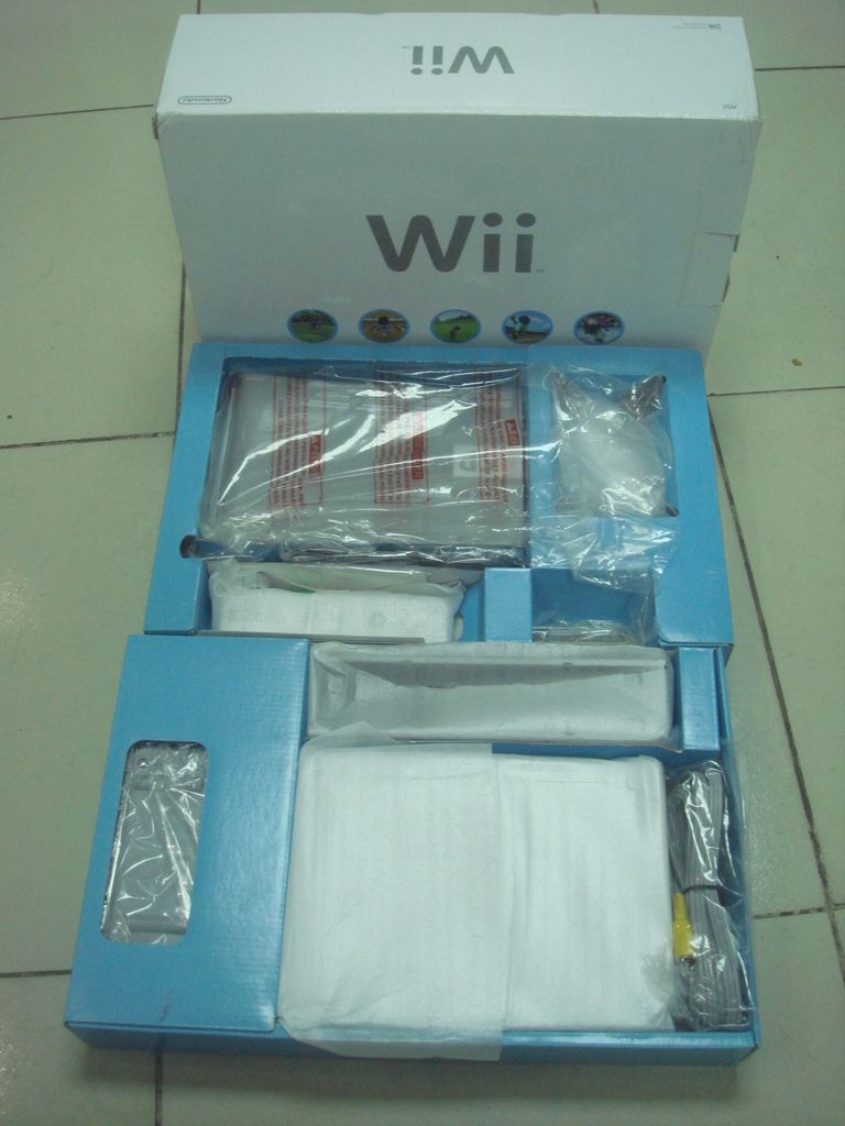Bán máy Wii xách tay US mới 100% full hộp sách đĩa giá 2T5